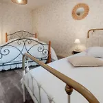 2 Bedroom Lovely In Touffreville Touffreville (Eure)
