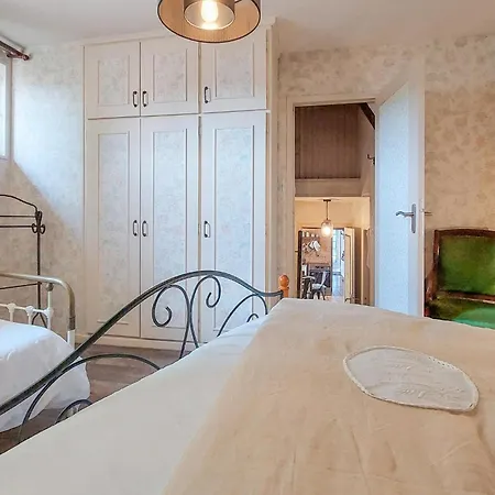 2 Bedroom Pet Friendly In Touffreville