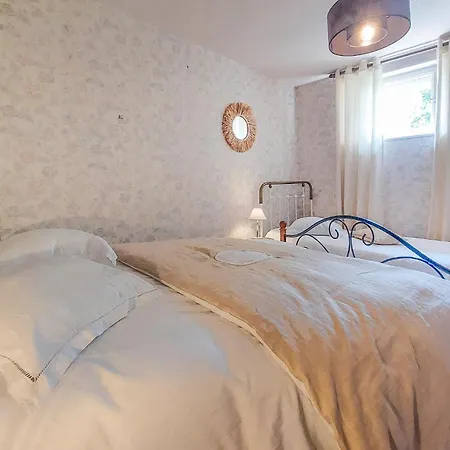 2 Bedroom Pet Friendly In Touffreville Prázdninový dům Touffreville (Eure)