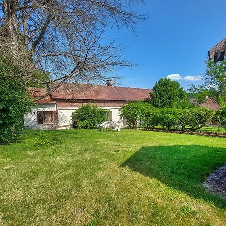 Pet Friendly In Touffreville Prázdninový dům Touffreville (Eure)